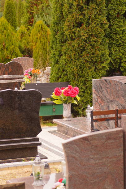 lapidas bonitas y modernas para cementerio en gijon
